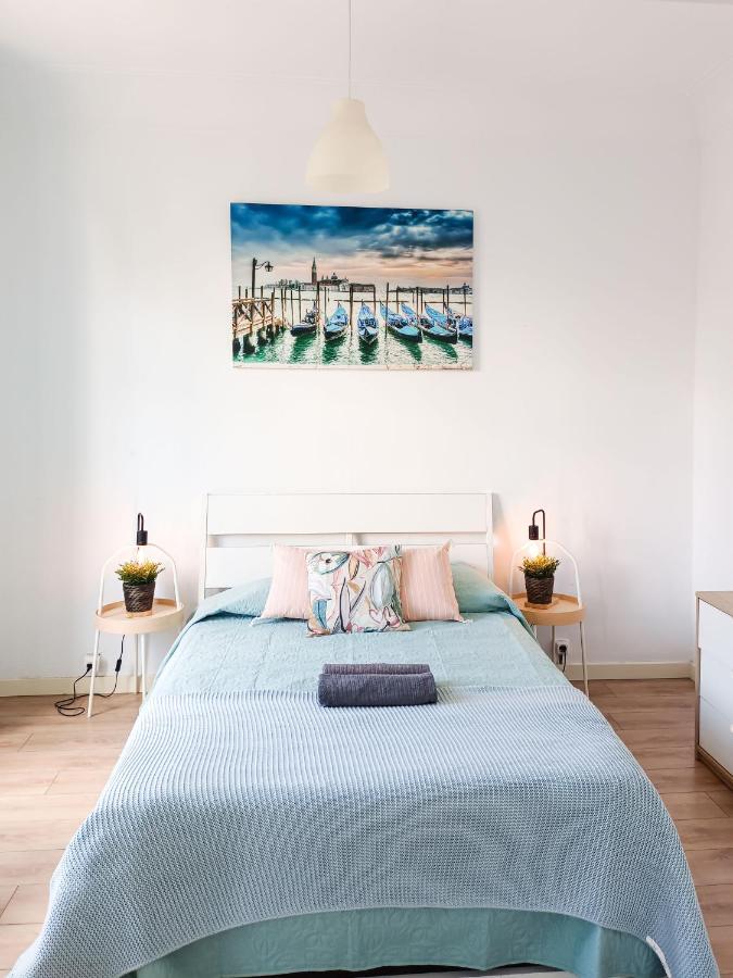 By Paseo De Gracia Rooms Barcelona Bagian luar foto