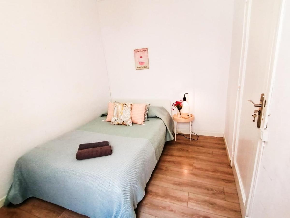By Paseo De Gracia Rooms Barcelona Bagian luar foto