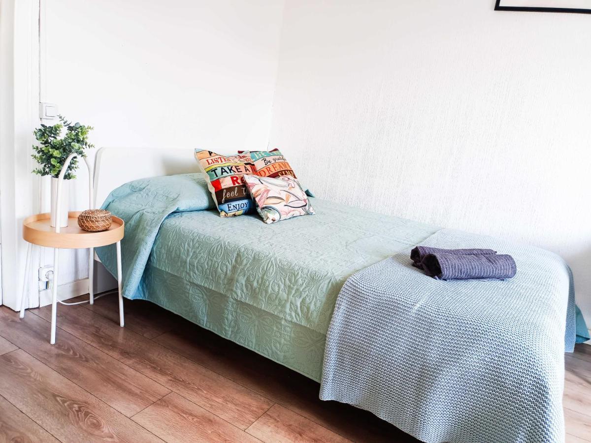 By Paseo De Gracia Rooms Barcelona Bagian luar foto