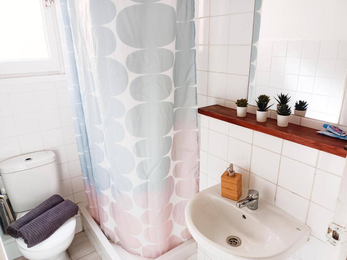 By Paseo De Gracia Rooms Barcelona Bagian luar foto