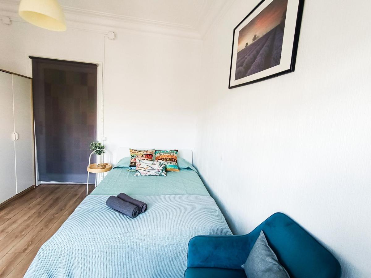 By Paseo De Gracia Rooms Barcelona Bagian luar foto